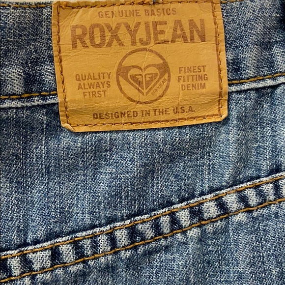 Roxy jeans skirt. Size. 5 women. - Picture 5 of 9
